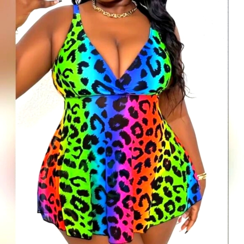 Womens Plus Size Vibrant Leopard Print Swimsuit SZ 3X